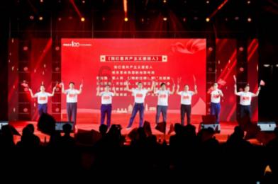 怎么向女生暗示她喜欢我